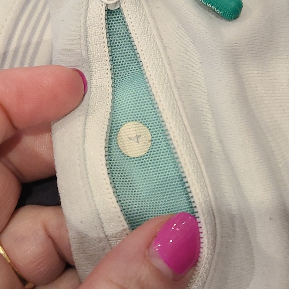 Lululemon - Speed Shorts grey, white, mint green - Picture 7 of 7